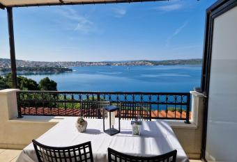 Apartments Panorama 2 has Balcony rooms