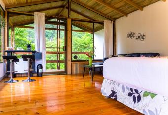 Hotel Quelitales has Balcony rooms