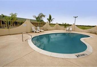 Riviera Inn & Suites has Smoking rooms