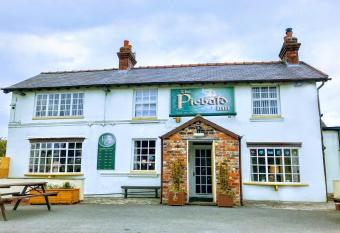The Piebald Inn has Balcony rooms