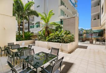 Redvue Holiday Apartments has Balcony rooms