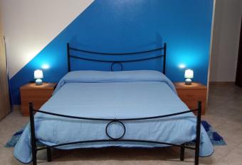 Da Rosy has Smoking rooms