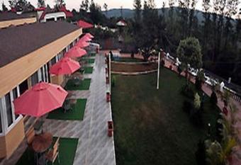 King Garden allows 18 year olds to book a room