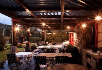 Hotel IRARAGORRI allows 18 year olds to book a room