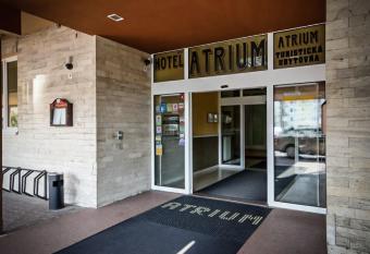 Hotel Atrium allows 18 year olds to book a room