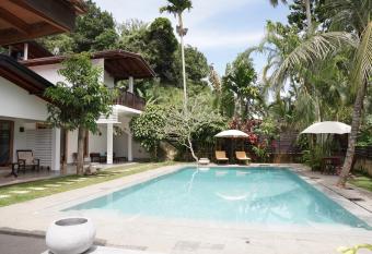 The Secret Guesthouse allows 18 year olds to book a room