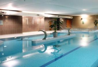 Maldron Hotel Tallaght allows 18 year olds to book a room