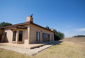 Hillanddale has Balcony rooms