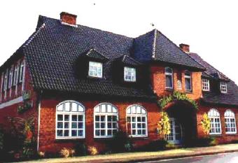 Hotel-Restaurant Pfefferm  hle allows 18 year olds to book a room