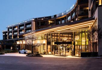 Amonti Wellnessresort allows 18 year olds to book a room