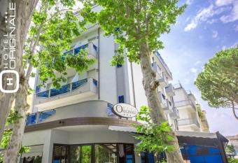 Hotel Originale by ALEhotels has Smoking/Balcony rooms