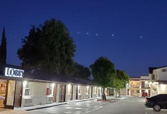 Le Blanc Inn & Suites has Balcony rooms