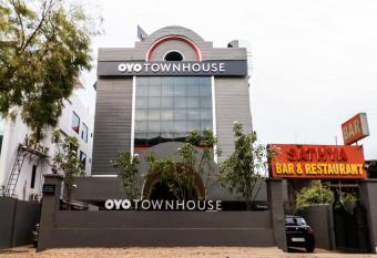 OYO Townhouse 155 Hotel Satya allows 18 year olds to book a room