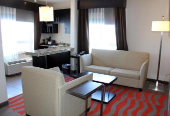 Holiday Inn Express Hotel & Suites Bonnyville, an IHG Hotel has rooms with a private hot tub