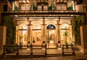 The Radh Hotel allows 18 year olds to book a room