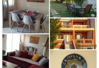 La Corona d  oro has Balcony rooms