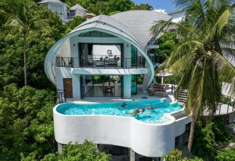 Villa The Spot Koh Samui allows 18 year olds to book a room