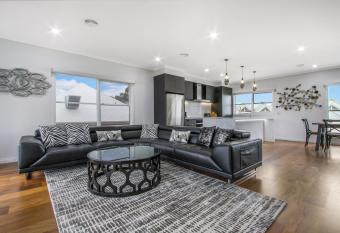 The Apartment, Metung has Balcony rooms