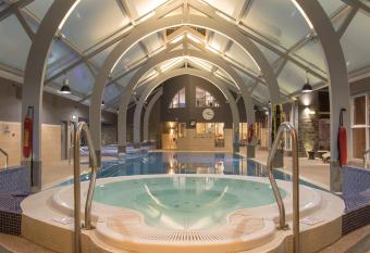 Whitford House Hotel allows 18 year olds to book a room