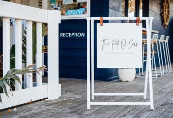 Port O  Call Motel has Balcony rooms