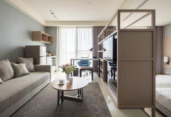 Jolley Hotel has Balcony rooms