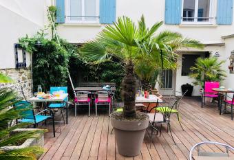 Maison Richet has Balcony rooms