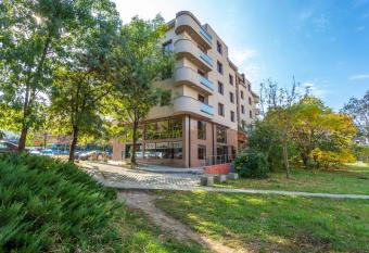 CityHome Aparthotel allows 18 year olds to book a room