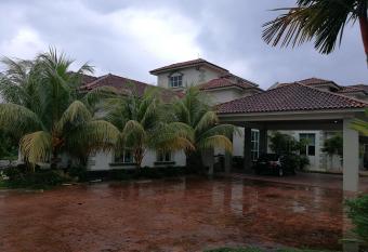 Guesthouse Dragon Place has Balcony rooms