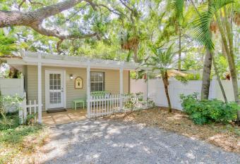 Pirates Pointe Resort has Balcony rooms