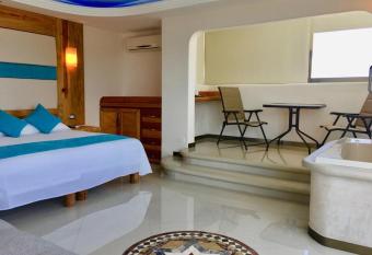 Hotel Blue Star Cancun has Balcony rooms