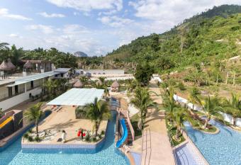 Rock Mountain allows 18 year olds to book a room