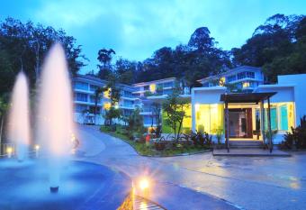 Ground Floor Studio The Trees Residence has Balcony rooms