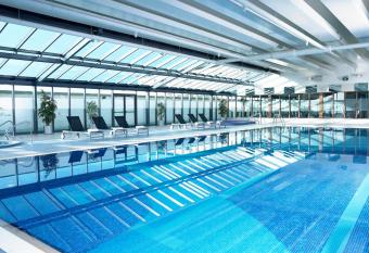 Shearwater Hotel & Spa allows 18 year olds to book a room