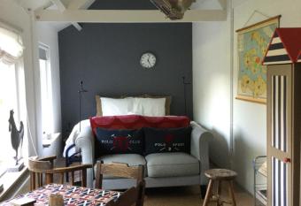 Hof van Krijn allows 18 year olds to book a room