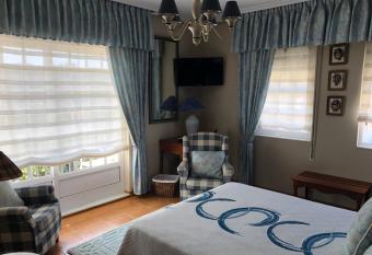 Hostal Juan has Balcony rooms