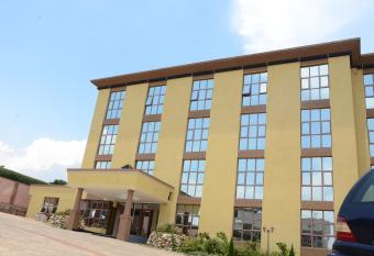 Kim Hotel allows 18 year olds to book a room