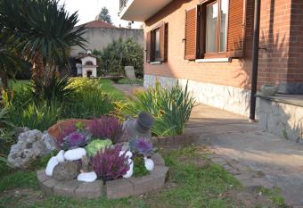la casa di sotto has Balcony rooms
