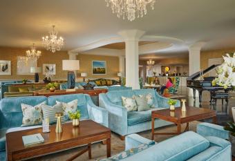 Newpark Hotel has Balcony rooms