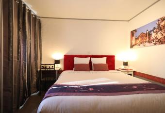 Le Lotus Blanc allows 18 year olds to book a room