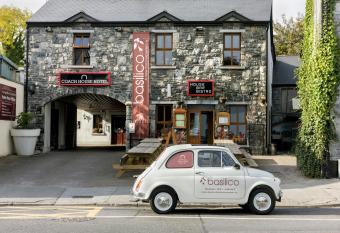 The Coach House Hotel allows 18 year olds to book a room