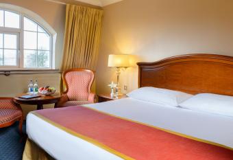 Killarney Avenue allows 18 year olds to book a room