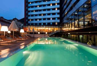 Novotel Lugano Paradiso allows 18 year olds to book a room
