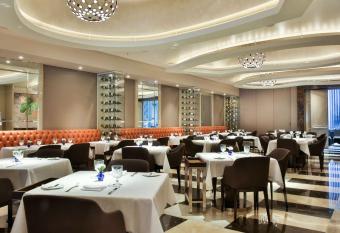 Palladio Hotel Buenos Aires - MGallery has rooms with a private hot tub