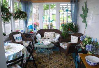 Maison Victoria has Balcony rooms