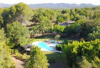 F  erie Love has Balcony rooms