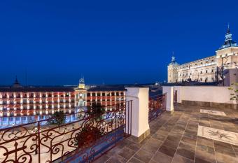 Hotel Boutique Adolfo has Balcony rooms