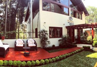 Pousada do Lago Gramado allows 18 year olds to book a room