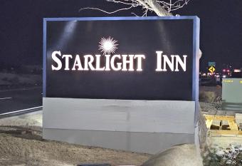 Starlight Inn & Suites Motel 29 Palms Joshua Tree National Park allows 18 year olds to book a room