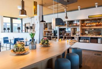 B&B Hotel Landshut allows 18 year olds to book a room