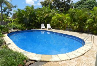 Golden Palms Motor Inn allows 18 year olds to book a room